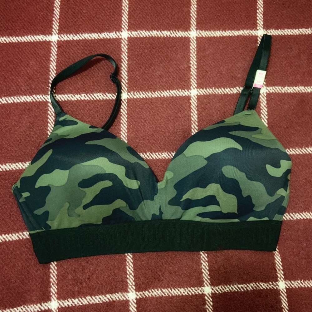 PINK VICTORIA SECRET WIRELESS CAMO BRA